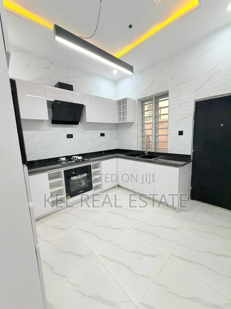 3bdrm Duplex in Gbagada for sale