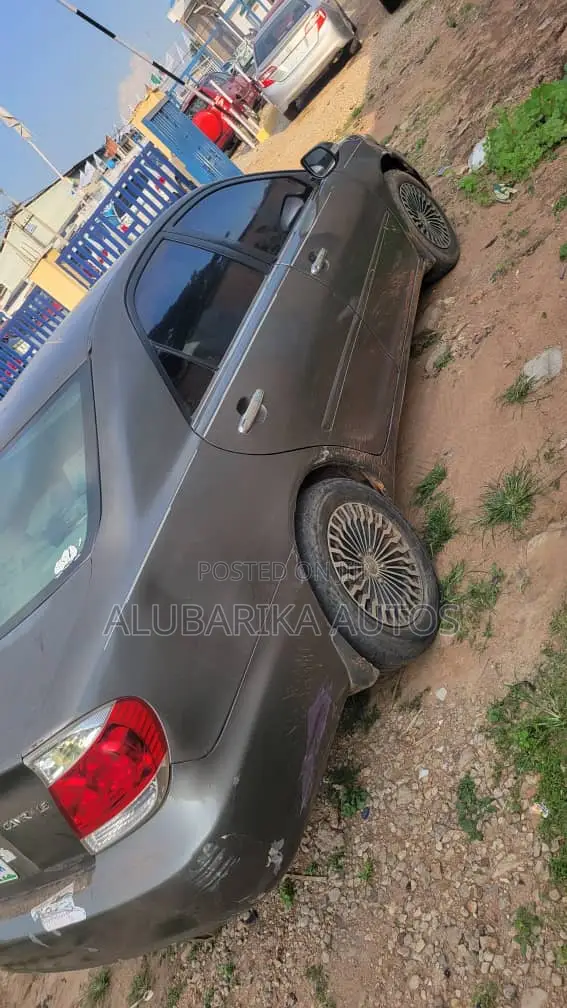 Toyota Camry 2006 Gray