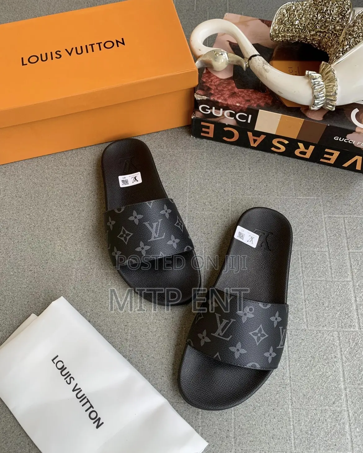 Louis Vuitton Luxury Slides/Slippers