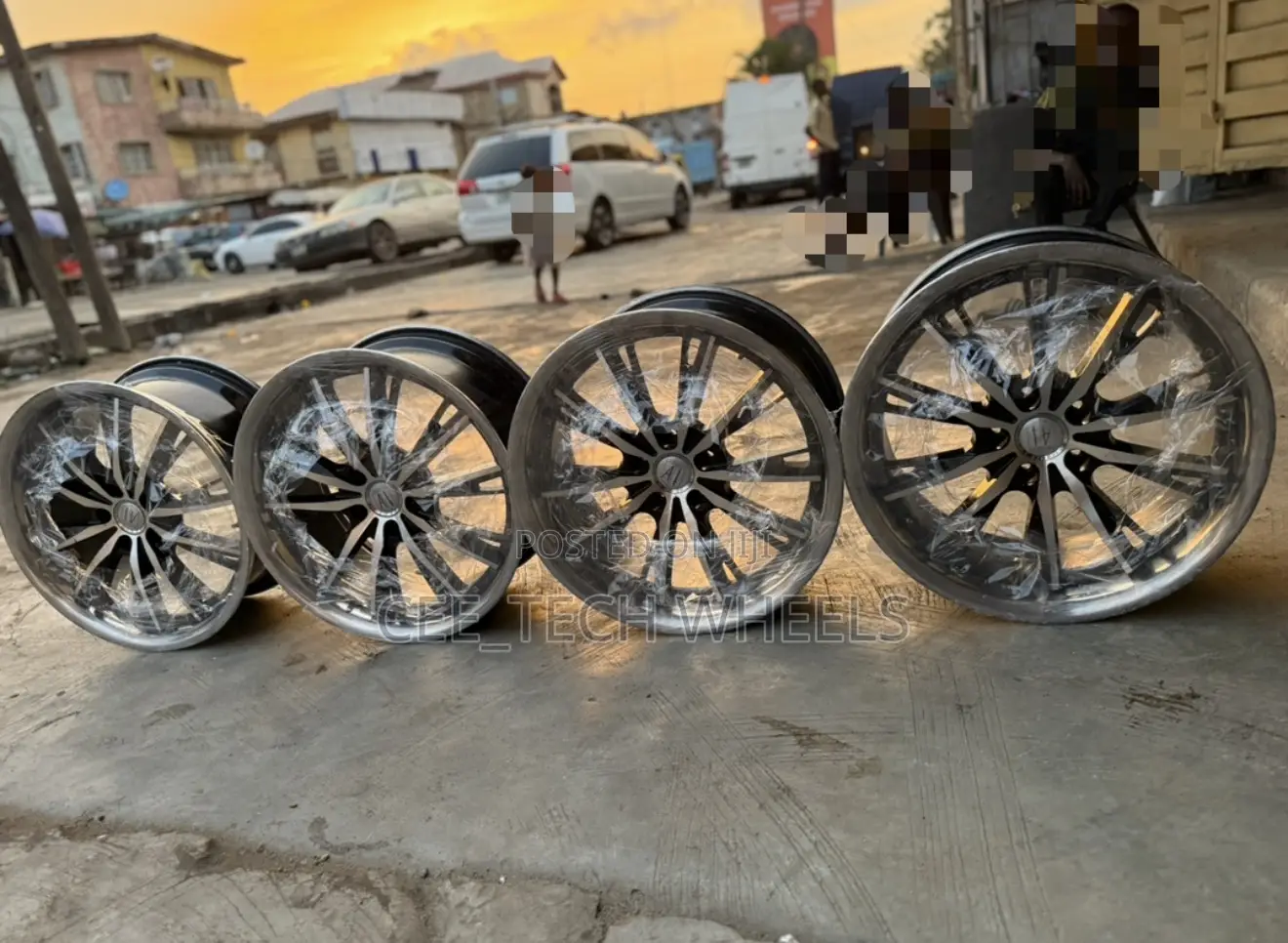 Factory Oem 19-Inch Staggered