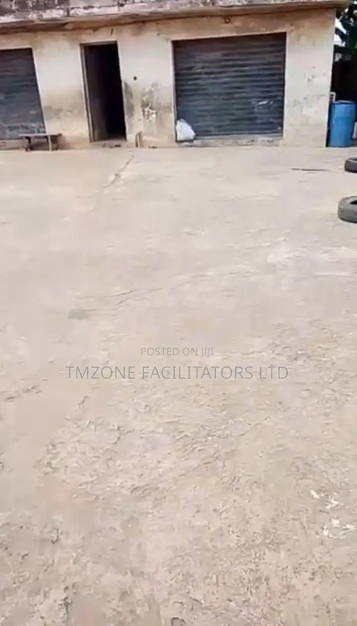 Furnished 3bdrm House in Ejigbo for sale