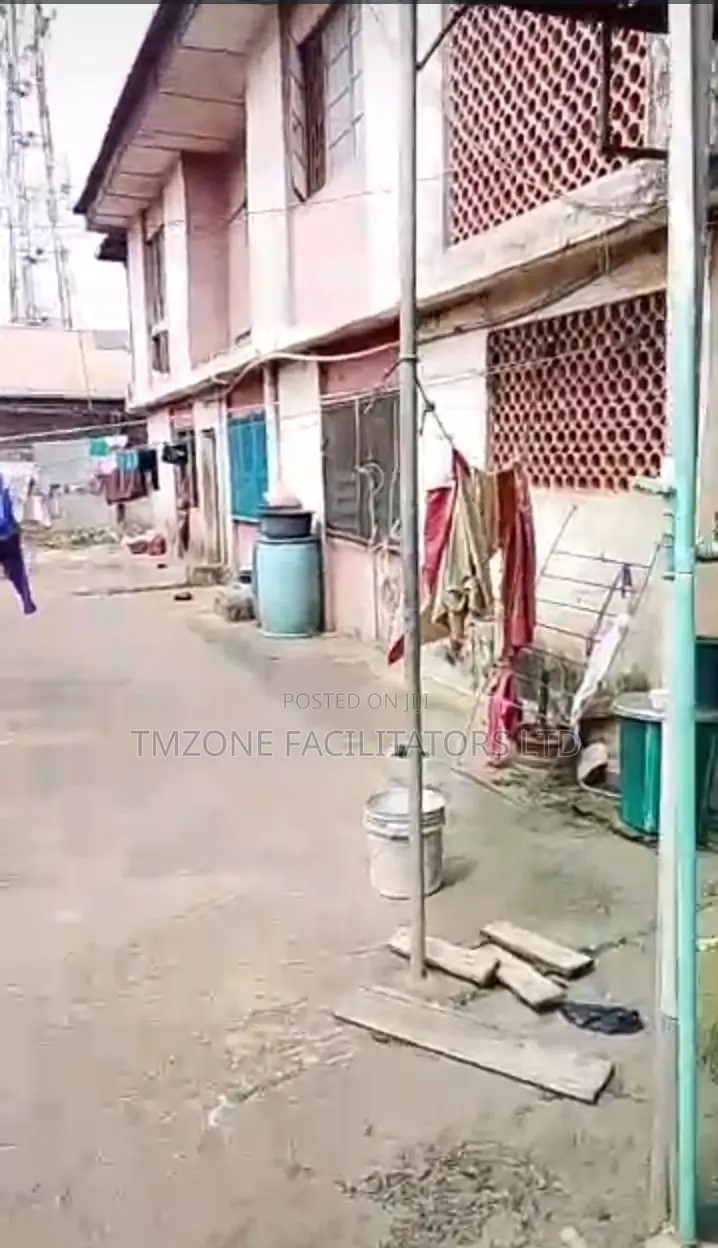 Furnished 3bdrm House in Ejigbo for sale