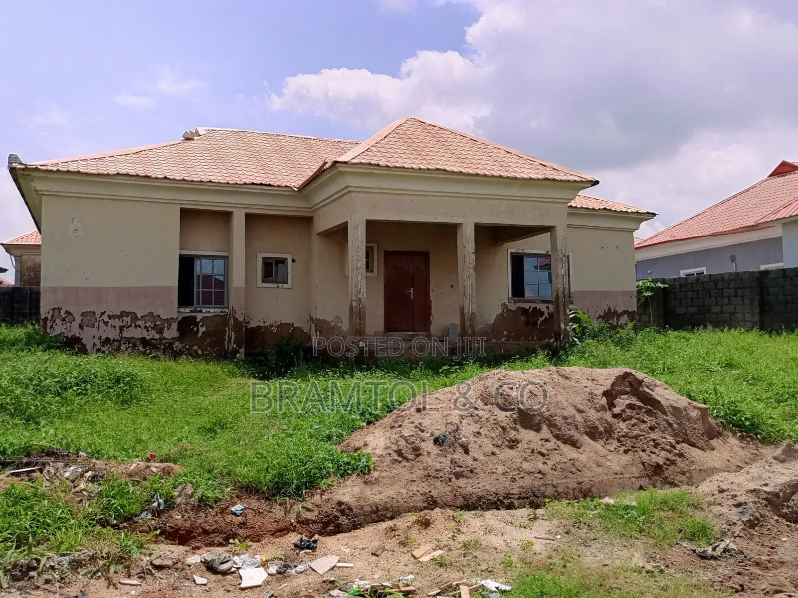 3bdrm Duplex in Jedo Estate, Sabon Lugbe for sale