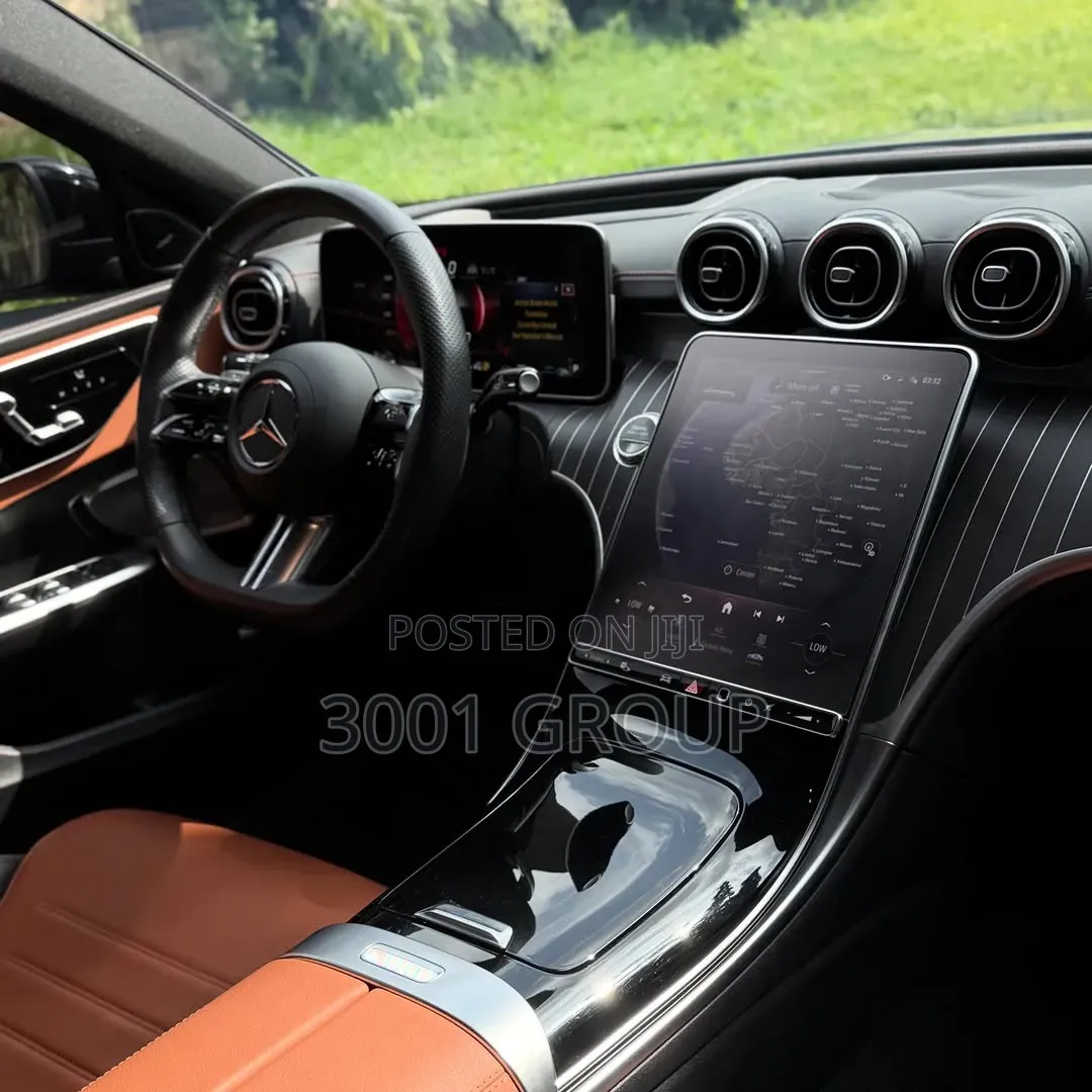 Mercedes-Benz C300 2024 Gray