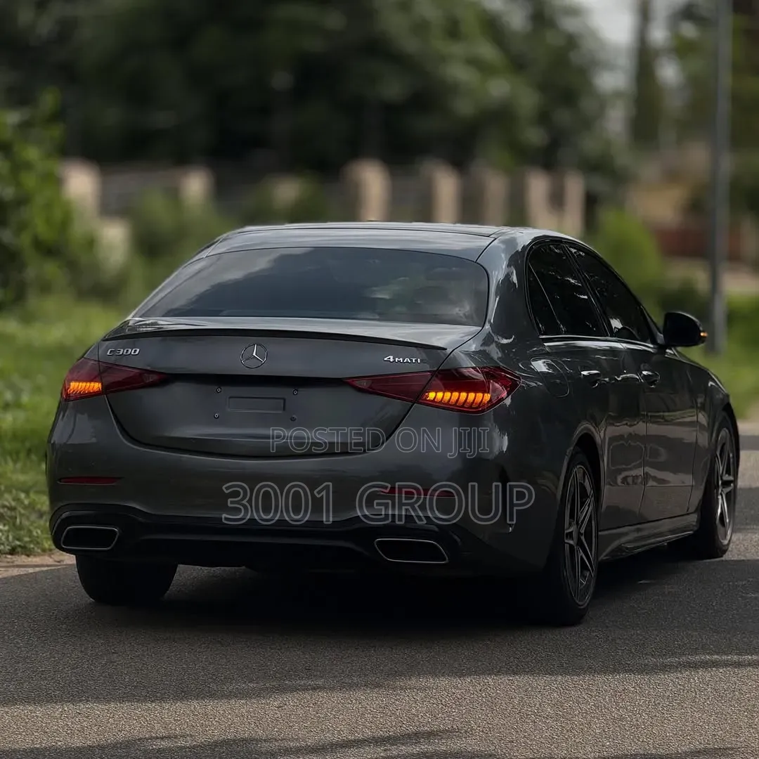 Mercedes-Benz C300 2024 Gray