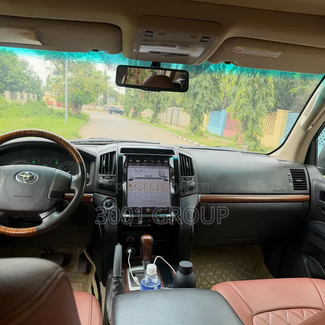 Toyota Land Cruiser 2010 Black