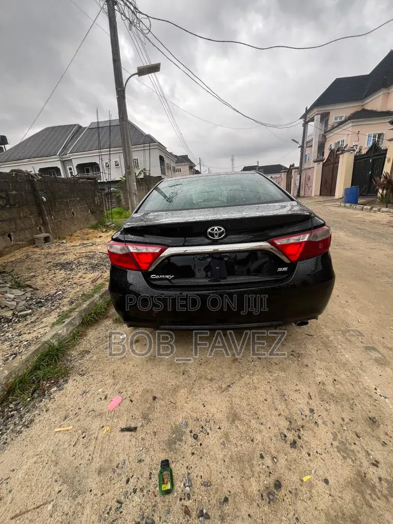Toyota Camry SE 4dr Sedan (2.5L 4cyl 6A) 2015 Black