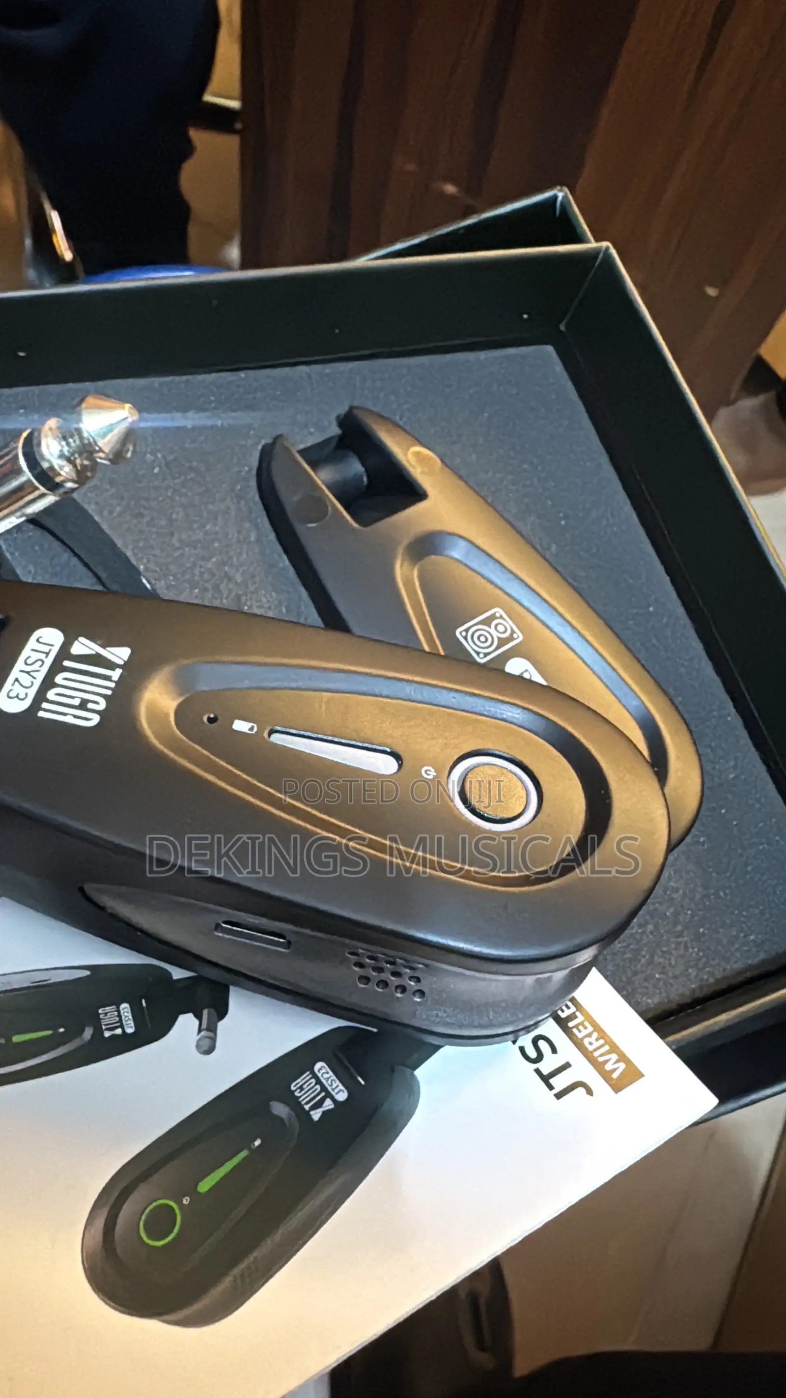 Xtuga Jtsy23 Wireless Guitar Transmitter