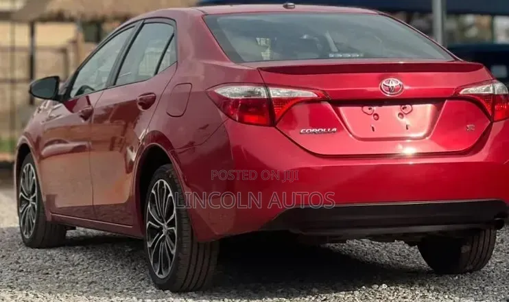 Toyota Corolla S 4dr Sedan (1.8L 4cyl CVT) 2014 Red