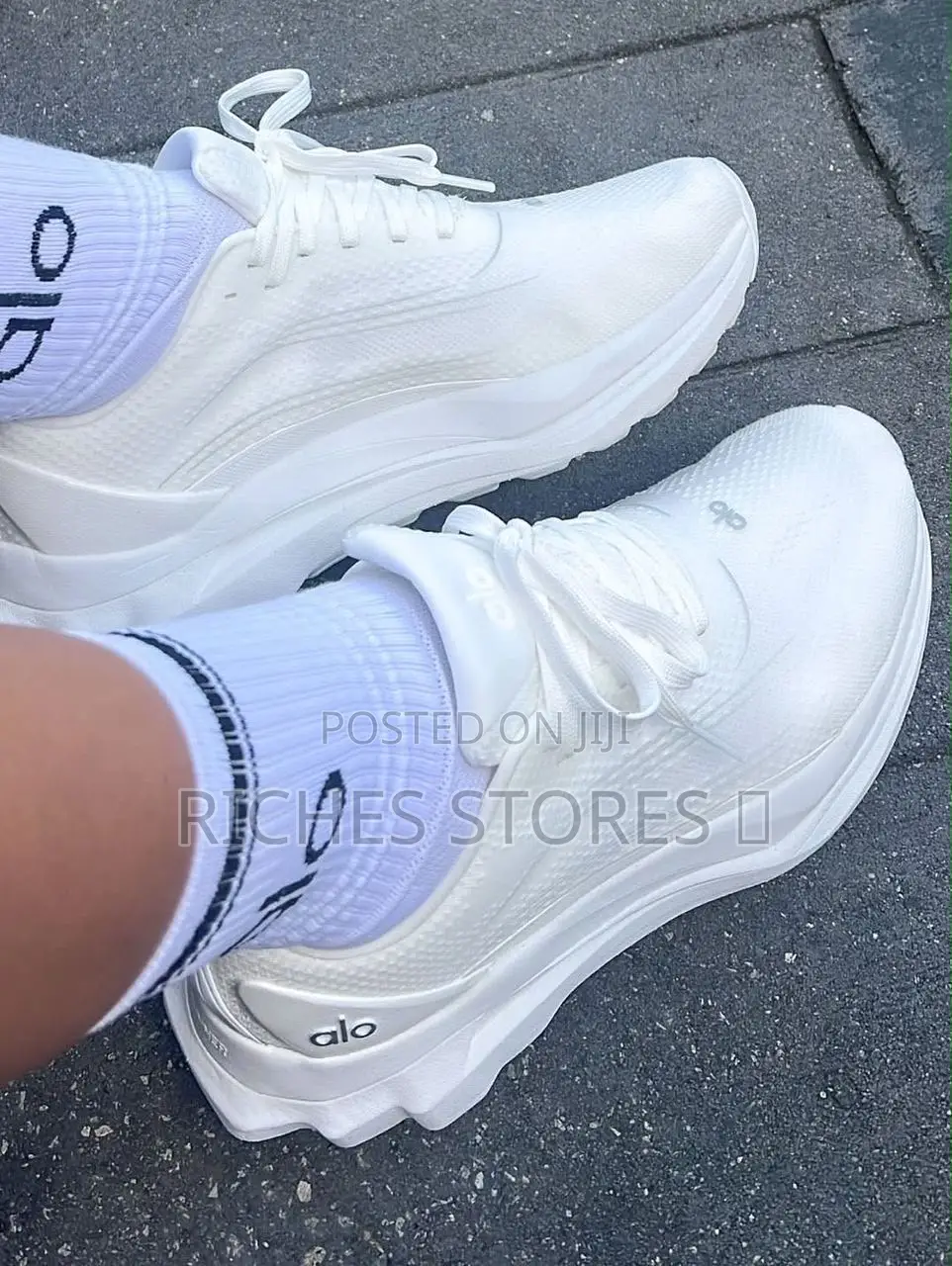 Alo Runner Performance White Unisex Sneakers