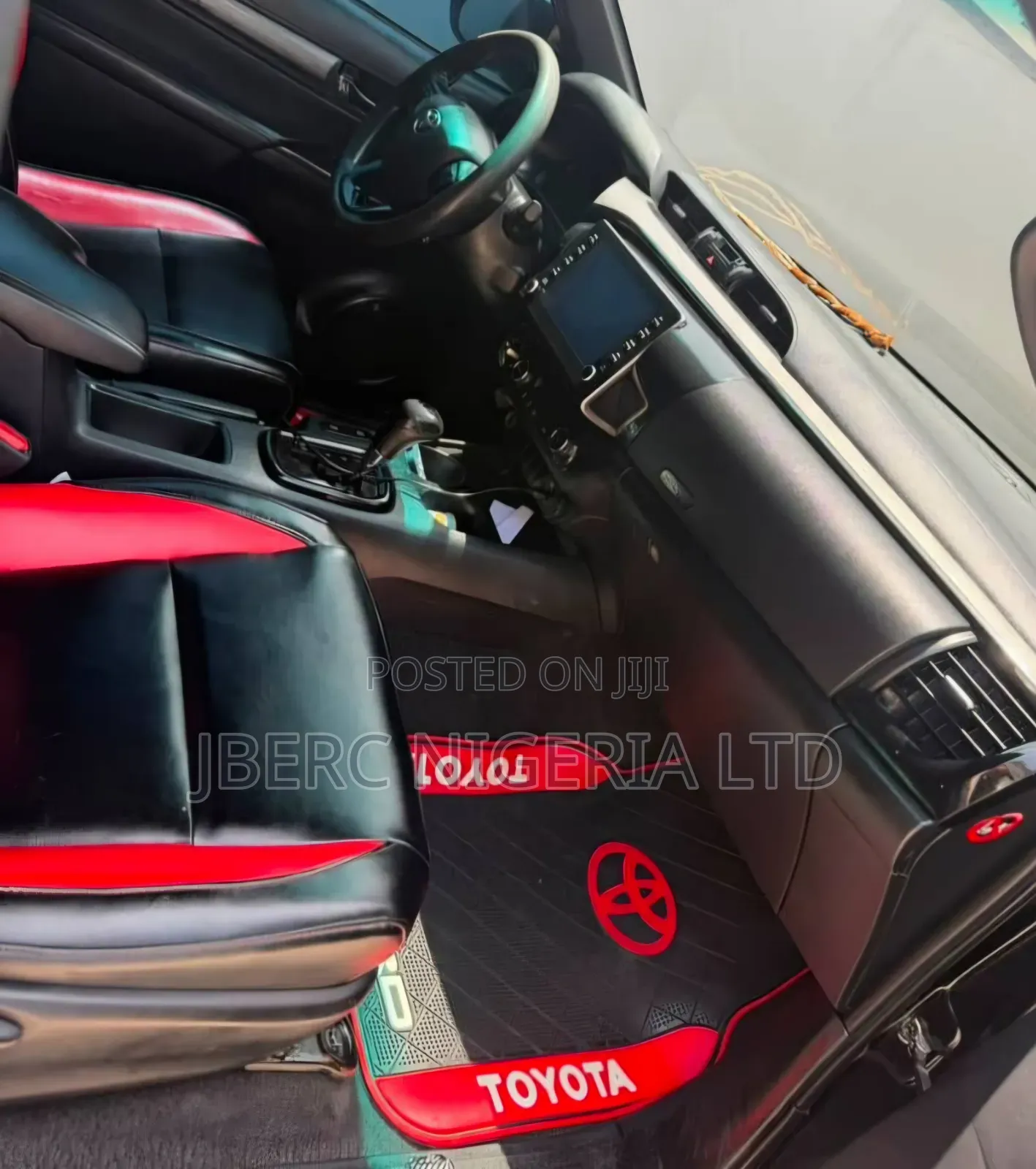 Toyota Hilux 2021 Black