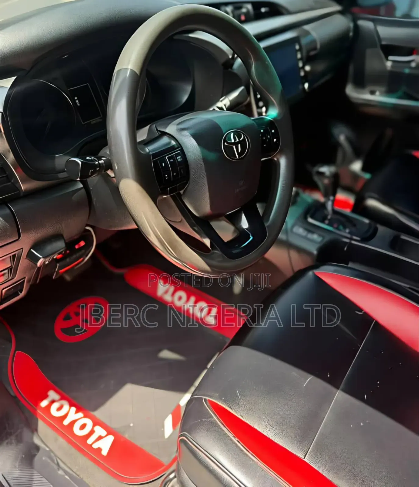 Toyota Hilux 2021 Black
