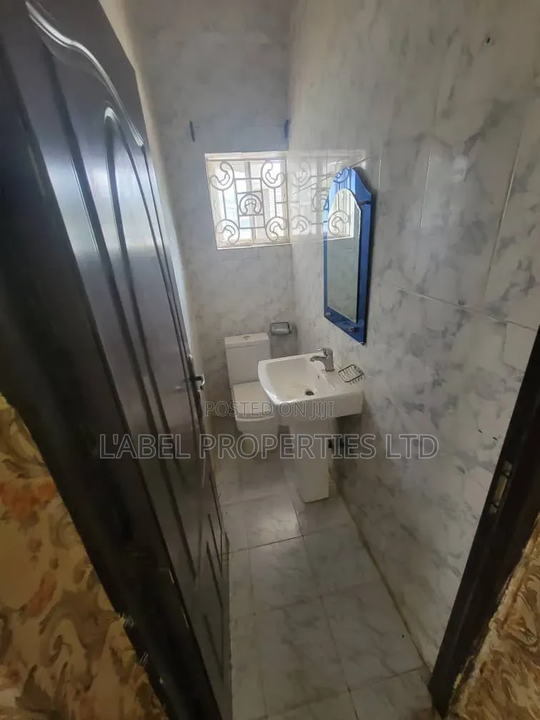 4bdrm Bungalow in Mab Global Estate, Dawaki for rent
