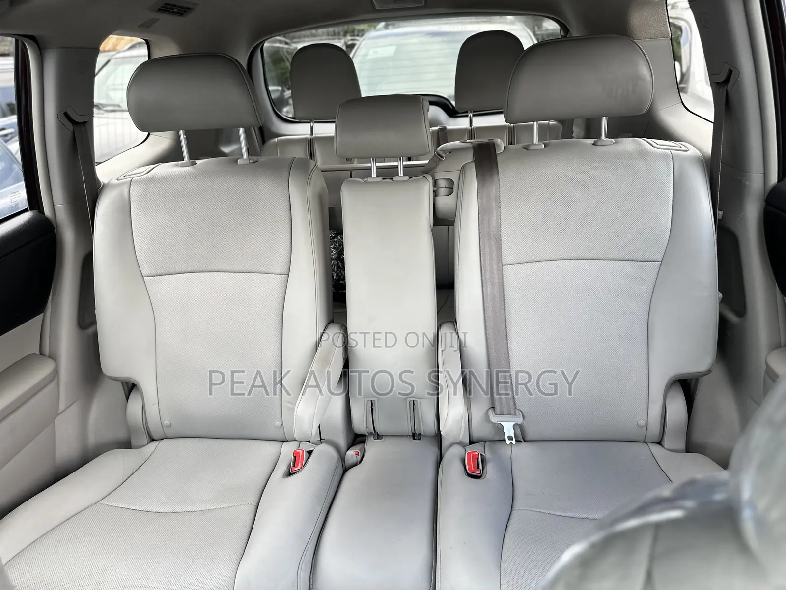 Toyota Highlander Limited 3.5l 4WD 2013 Purple