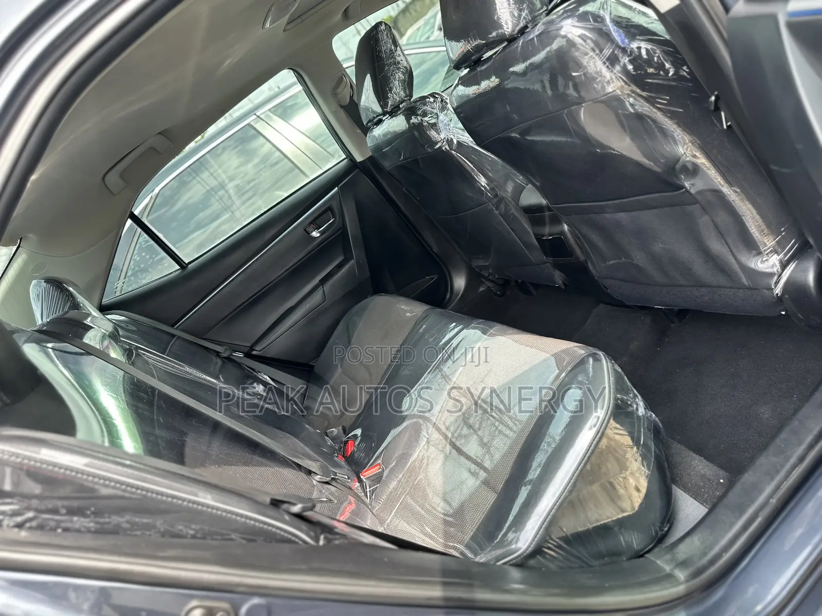 Toyota Corolla S Premium 4dr Sedan (1.8L 4cyl CVT) 2015 Gray