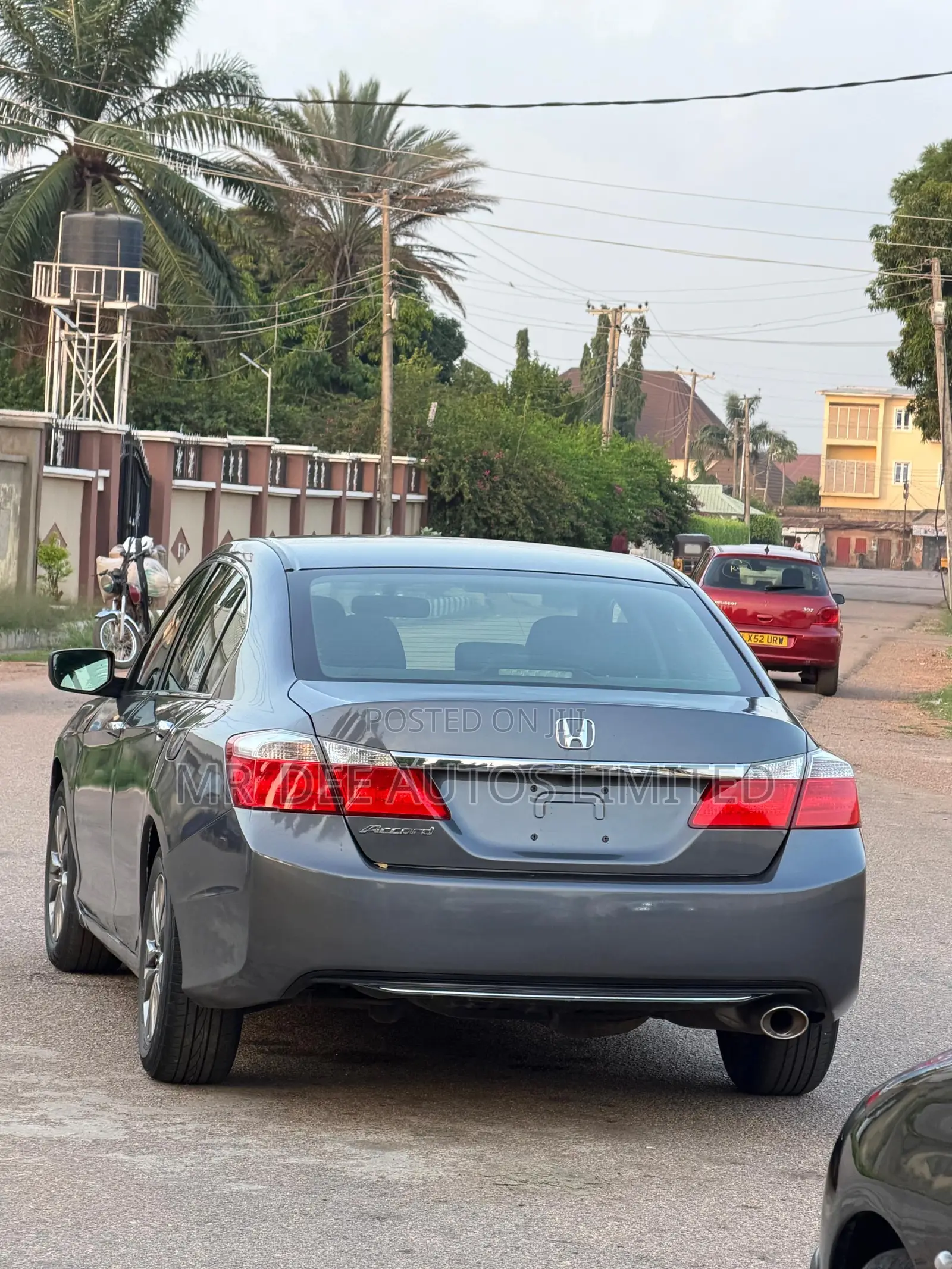 Honda Accord LX 4dr Sedan FWD (2.4L 4cyl 2A) 2013 Gray