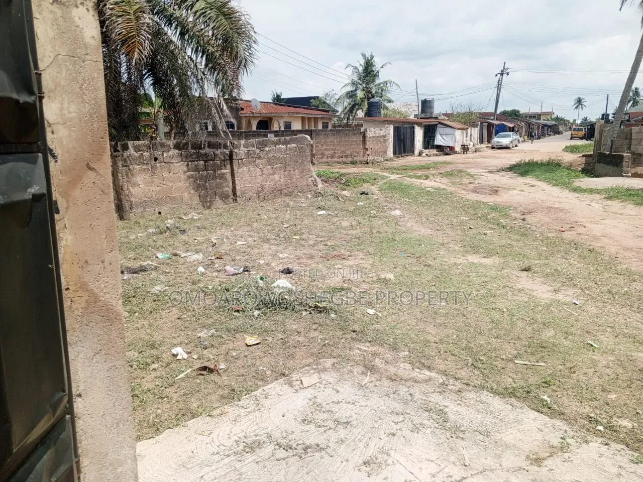 Furnished 4bdrm Bungalow in Iremide Quarters, Akure for sale