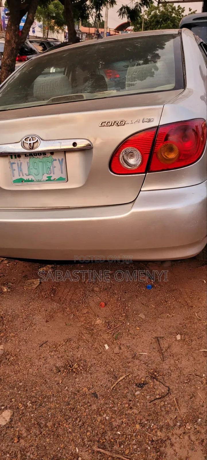 Toyota Corolla 2004 Gray
