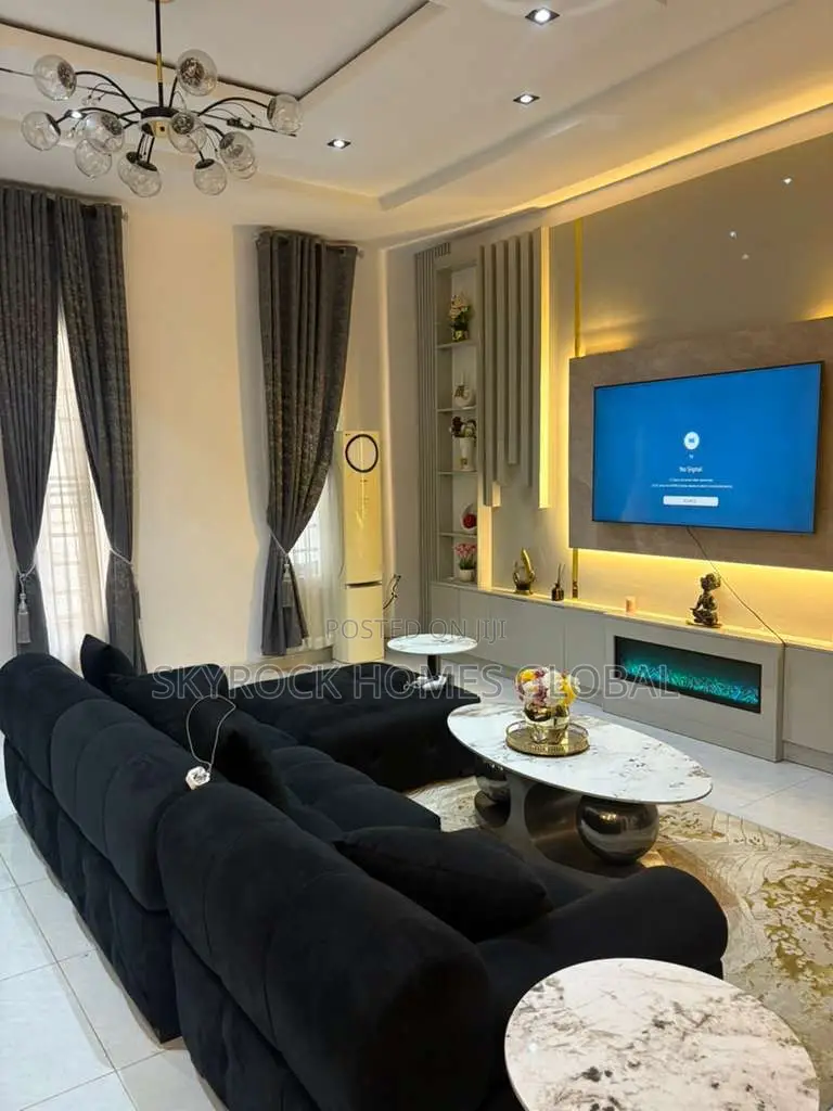 Furnished 4bdrm Duplex in Thomas Estate for rent
