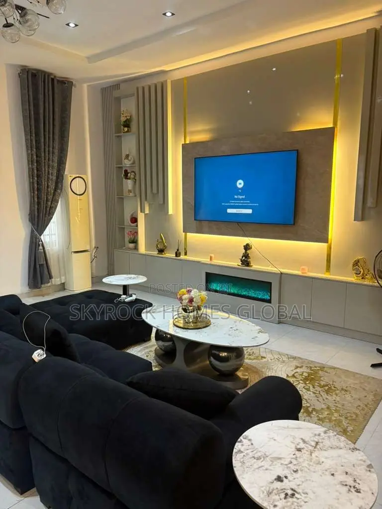 Furnished 4bdrm Duplex in Thomas Estate for rent