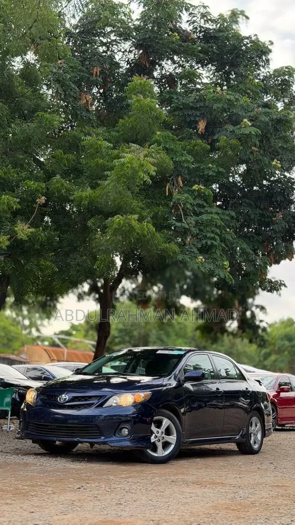 Toyota Corolla 2013 Blue