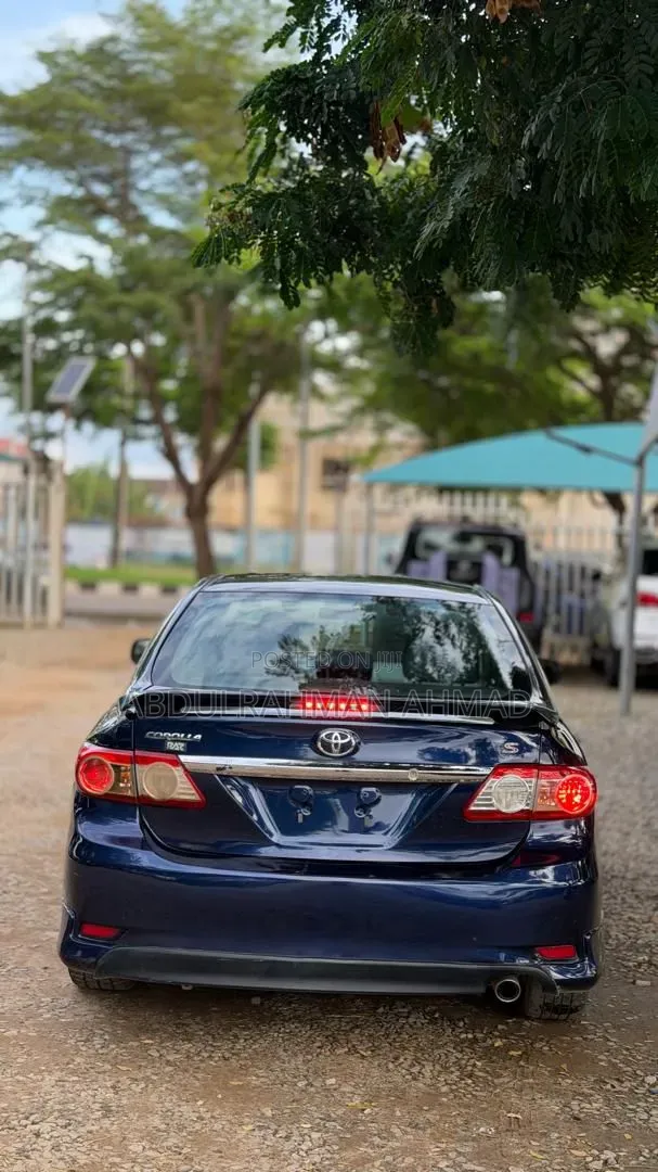 Toyota Corolla 2013 Blue