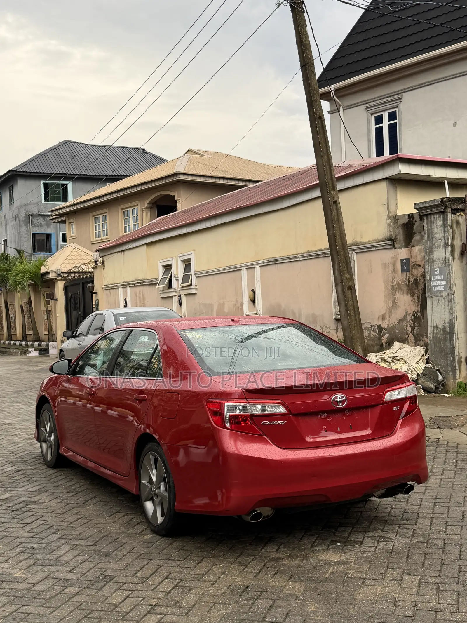 Toyota Camry SE V6 4dr Sedan (3.5L 6cyl 6A) 2013 Red