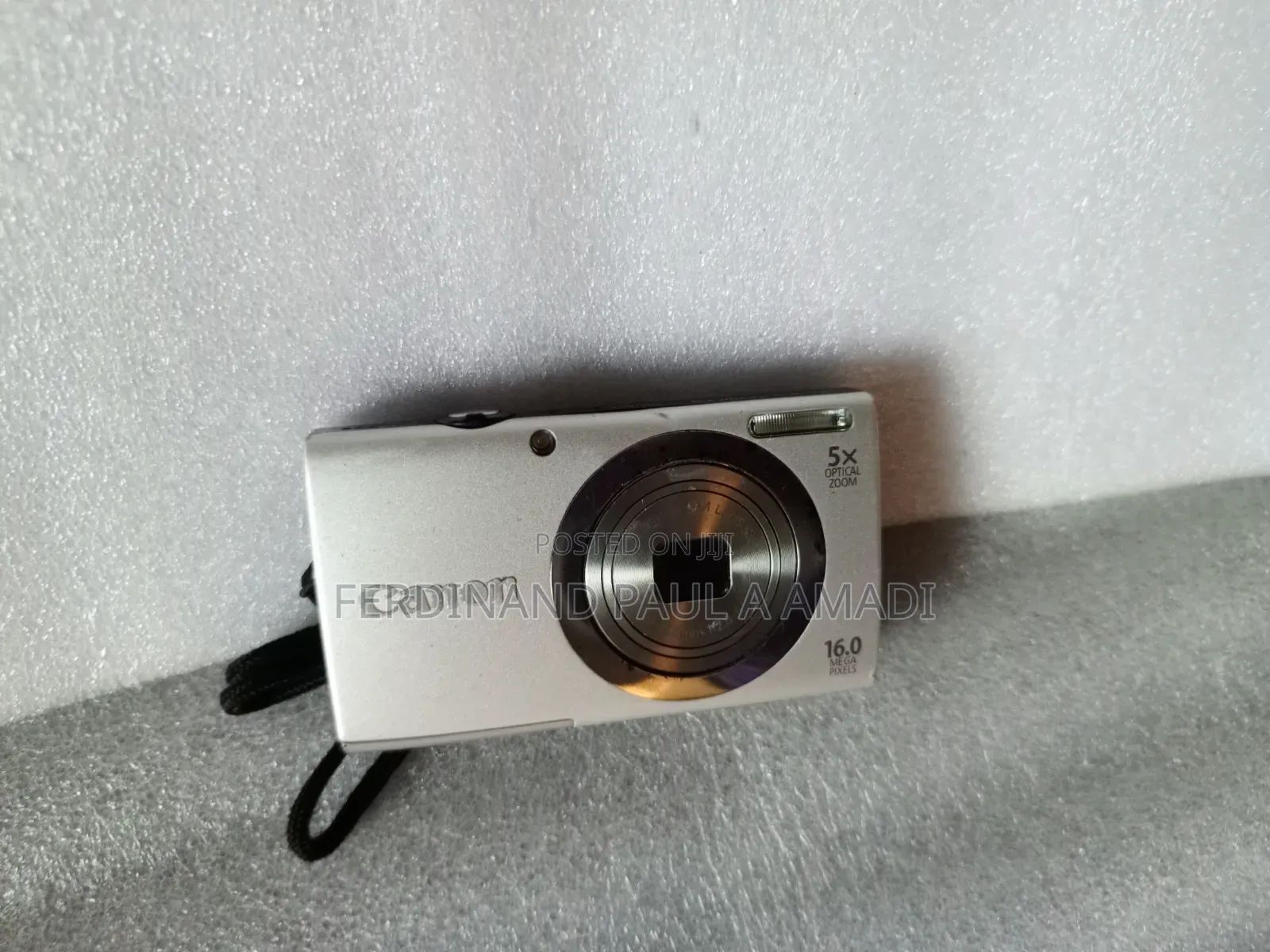 Canon Digital Photo Video Camera for Vintage Passport Snapping