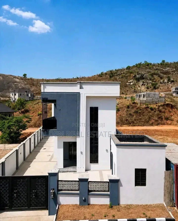 4bdrm Duplex in Dawaki for sale