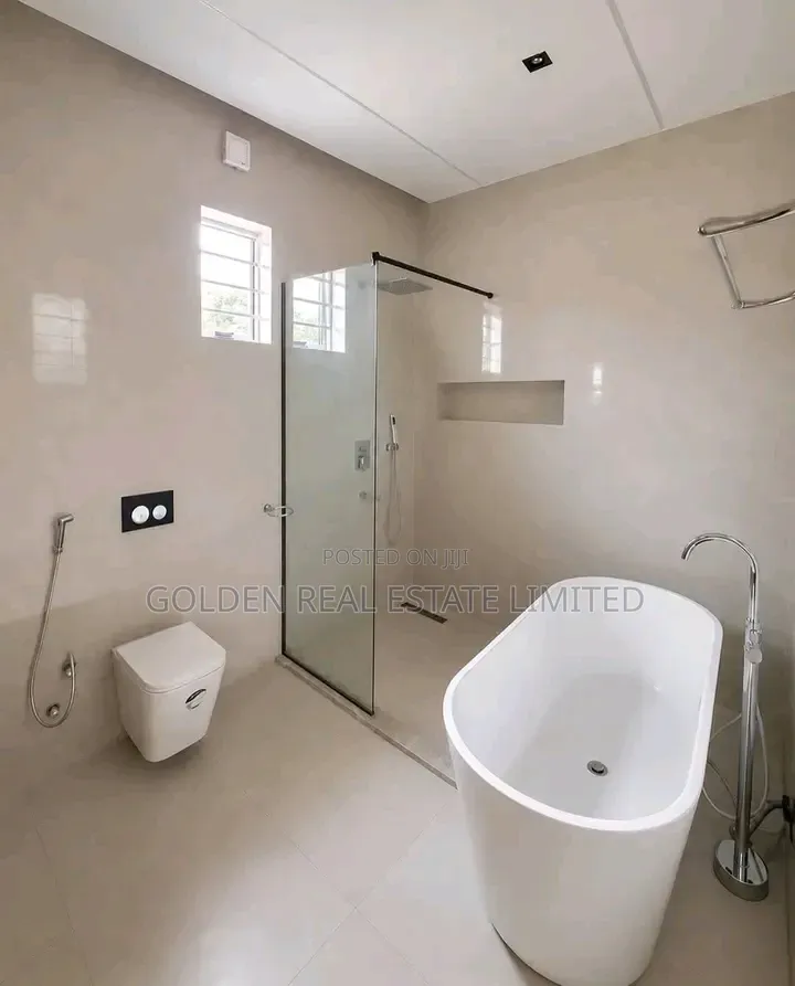 4bdrm Duplex in Dawaki for sale