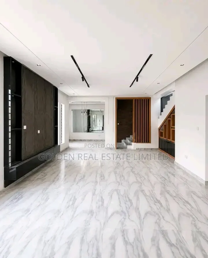 4bdrm Duplex in Dawaki for sale