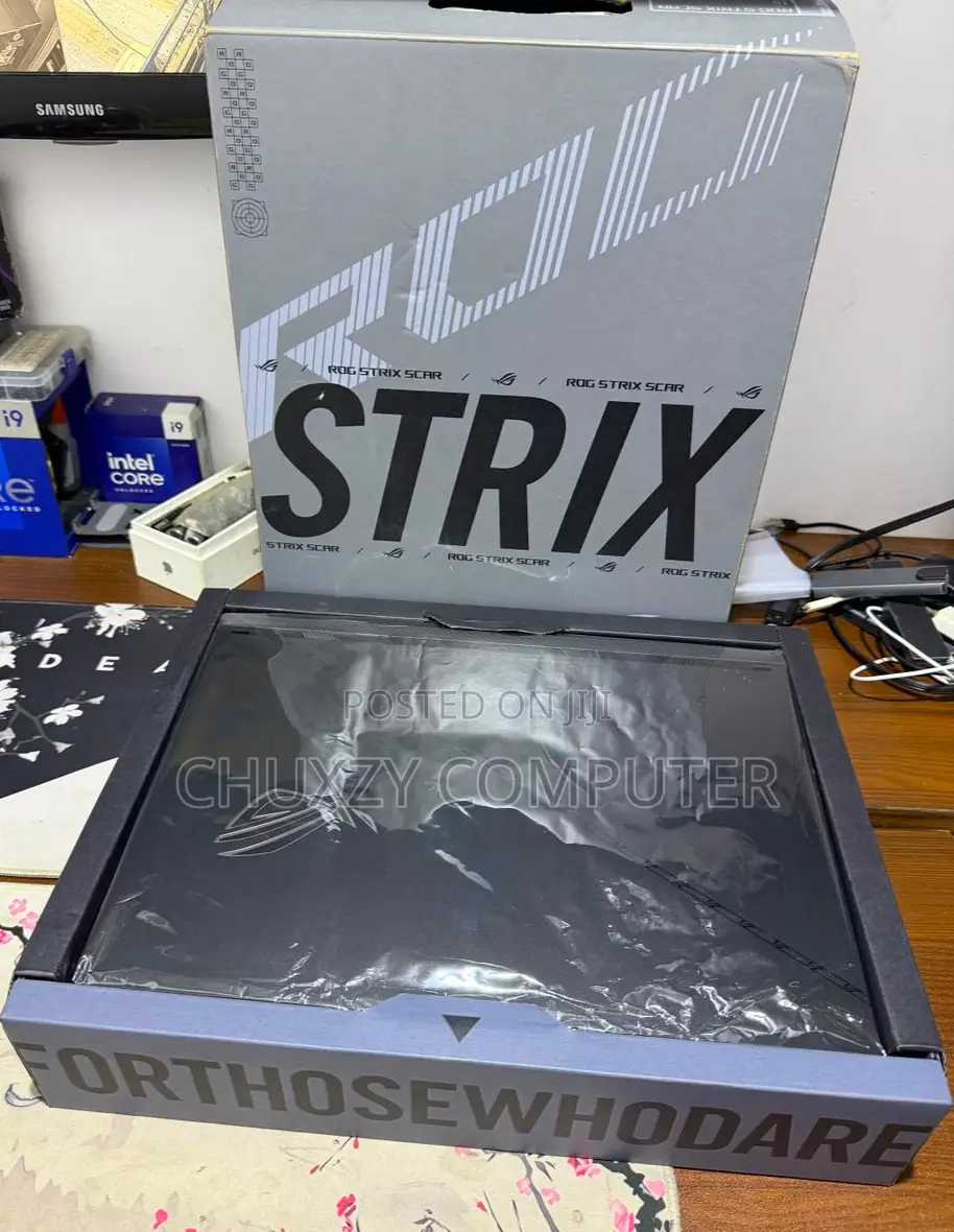 New Laptop Asus ROG Strix SCAR Edition 32GB Intel Core i9 SSD 2T