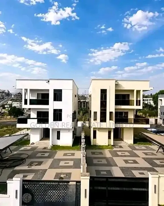 5bdrm Duplex in Guzape District for sale