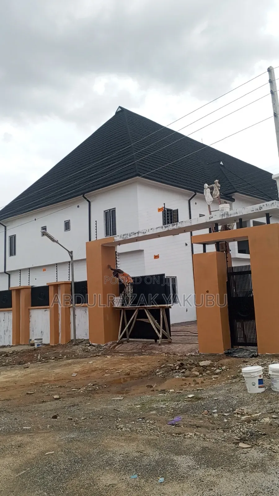 2bdrm Block of Flats in Nil, Sabon Lugbe for rent