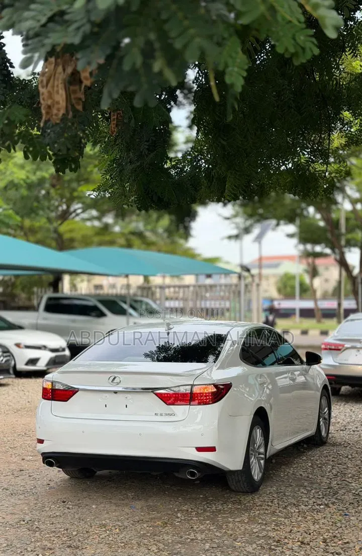 Lexus ES 2016 White