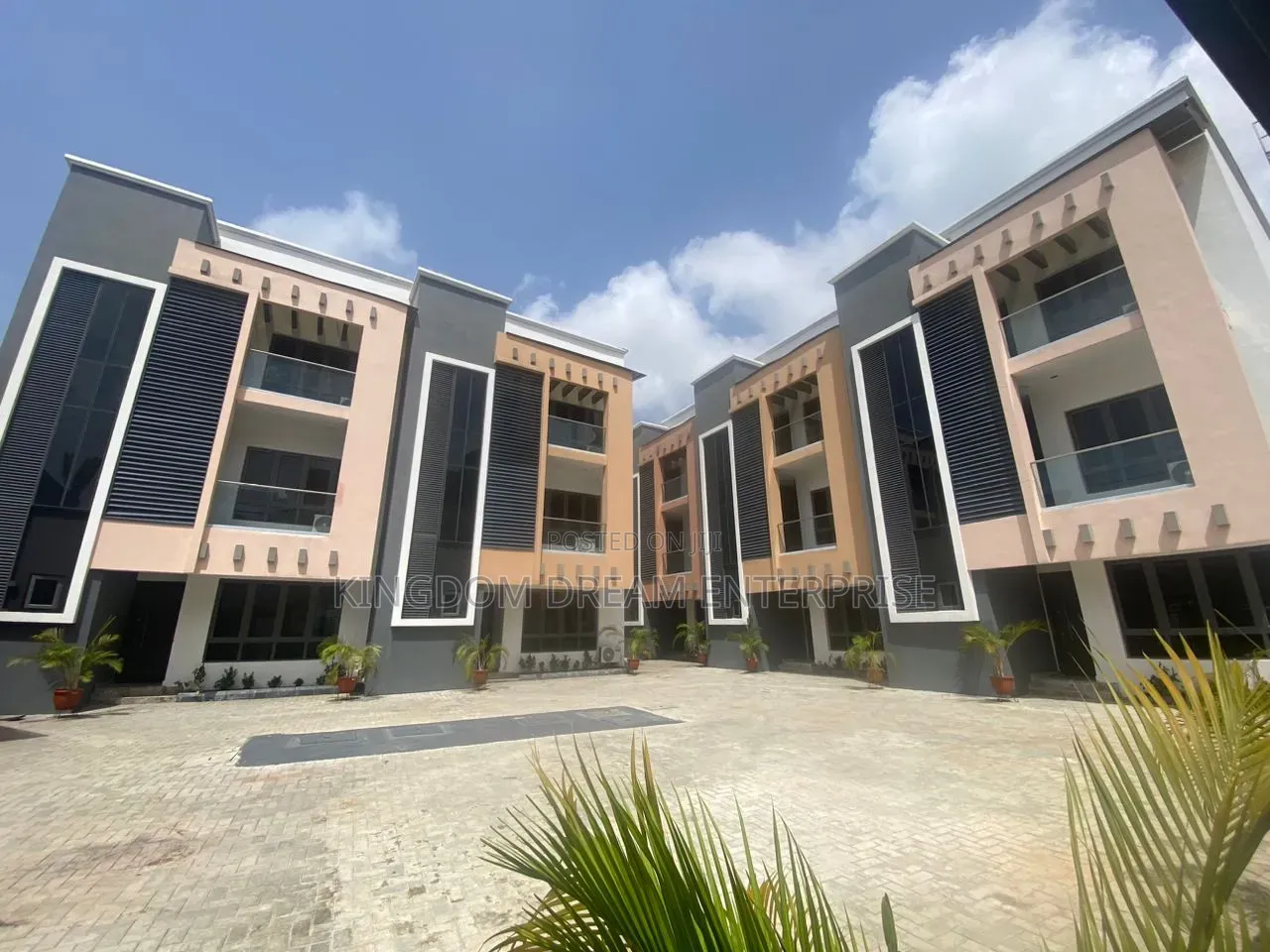 4bdrm Apartment in Banana Island Ikoyi for rent