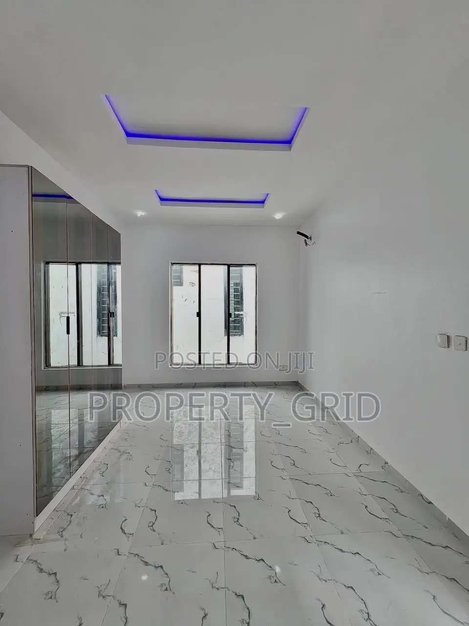 4bdrm Duplex in Chevron Estate for sale