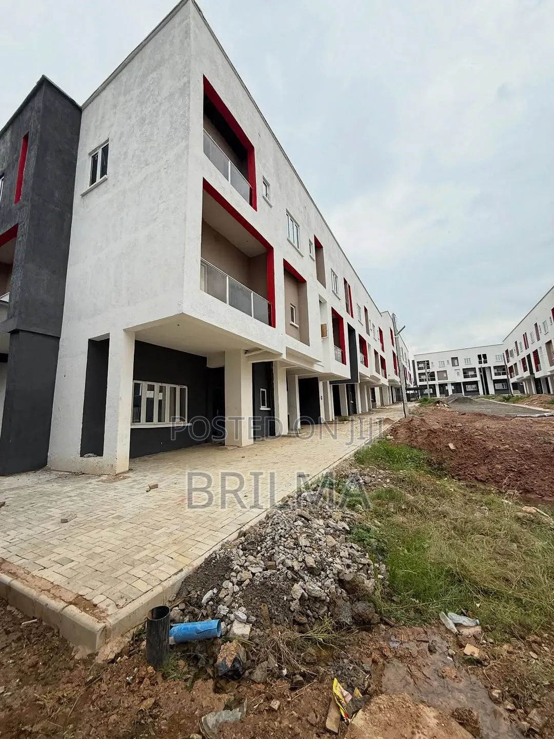 3bdrm Duplex in Kaura for sale