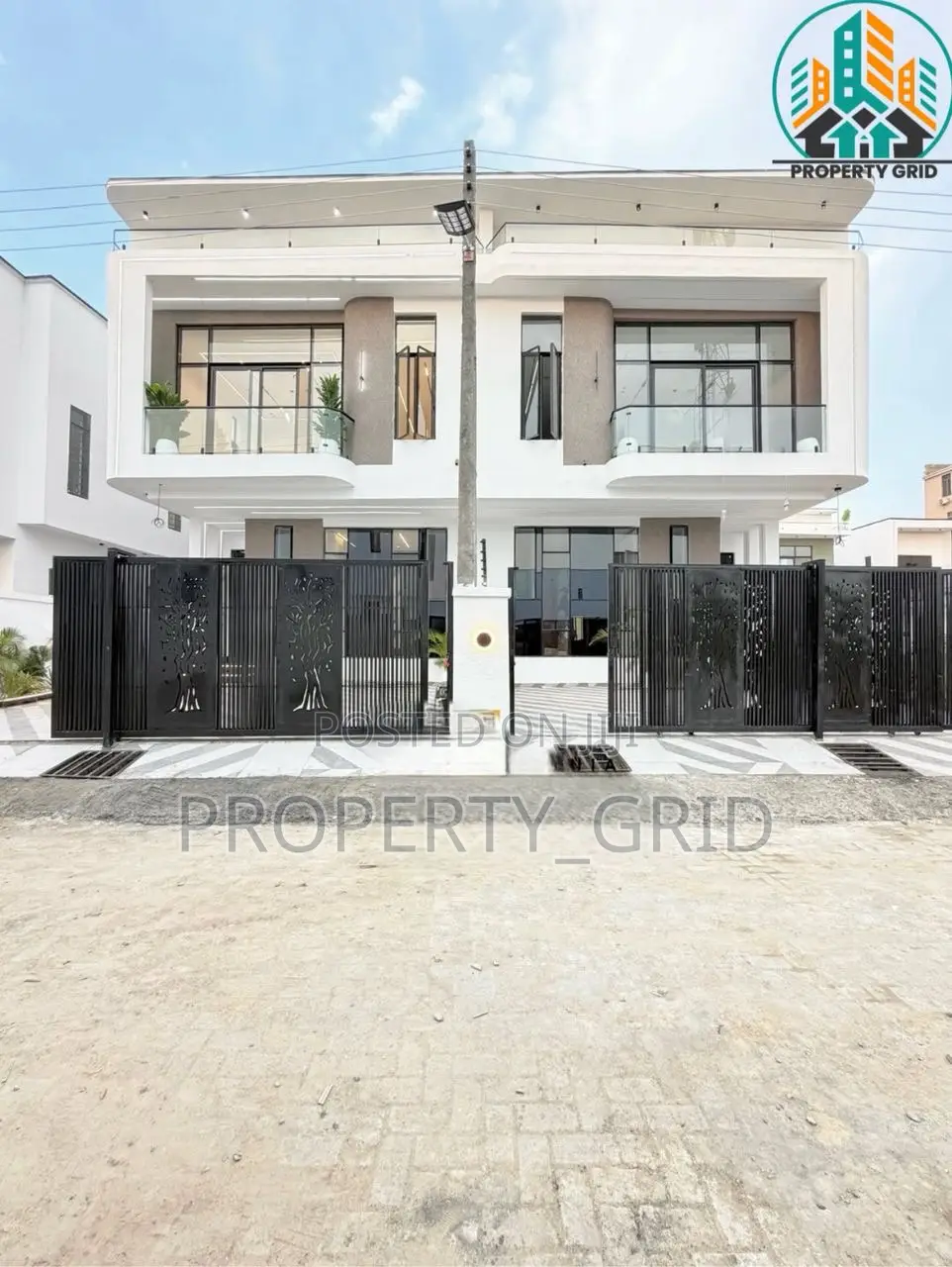 4bdrm Duplex in Ikota for sale