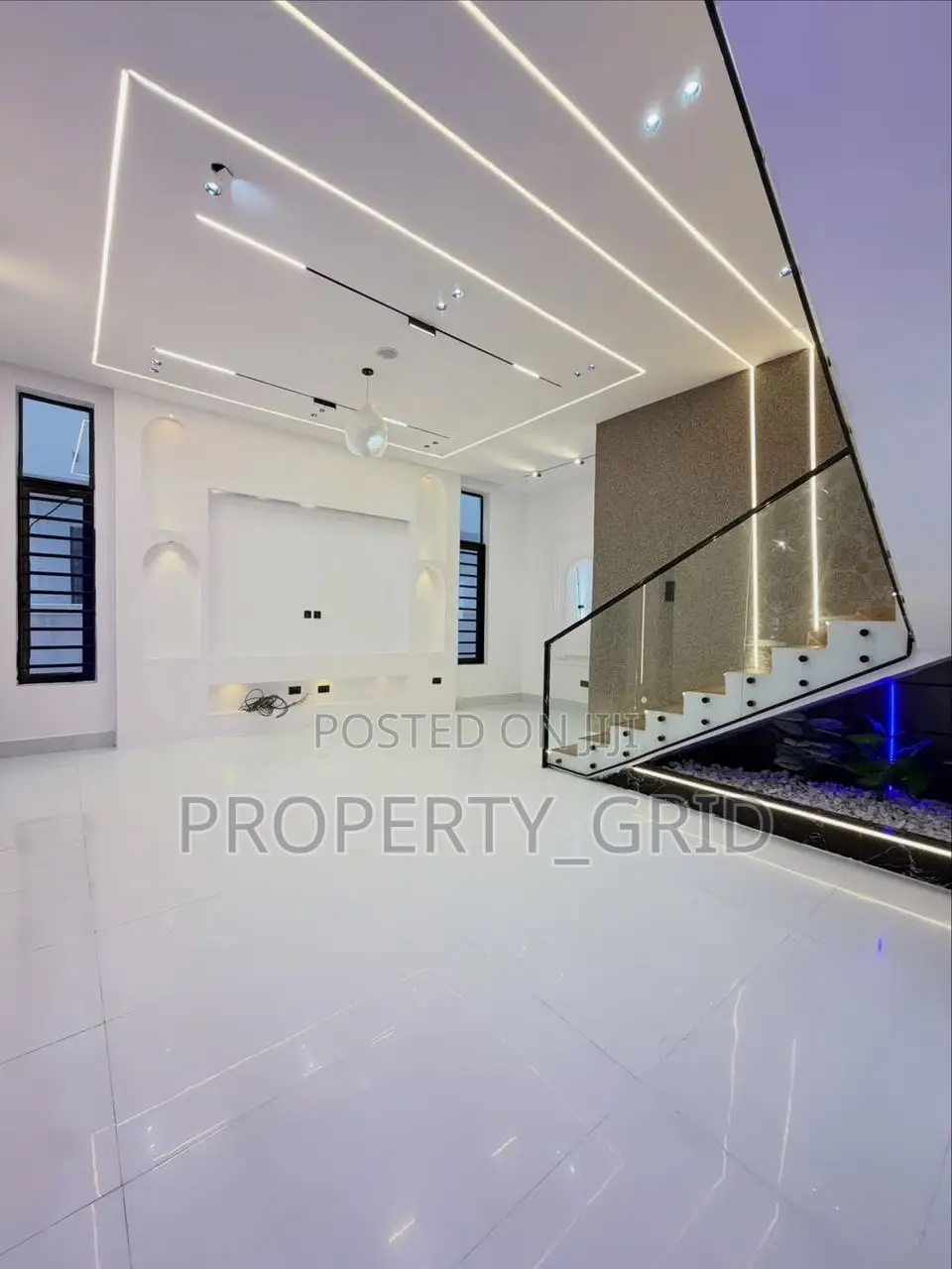 4bdrm Duplex in Ikota for sale