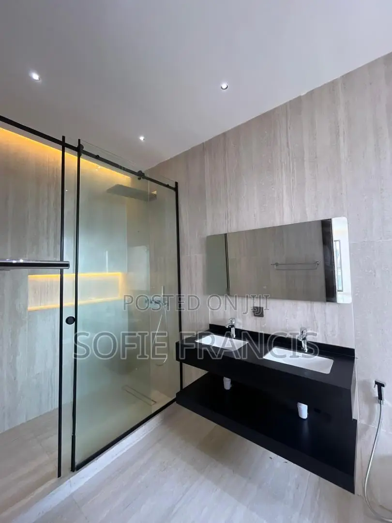 5bdrm Duplex in Lekki for sale