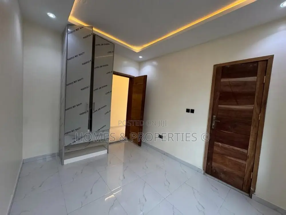 3bdrm Bungalow in Eputu, Ibeju for sale