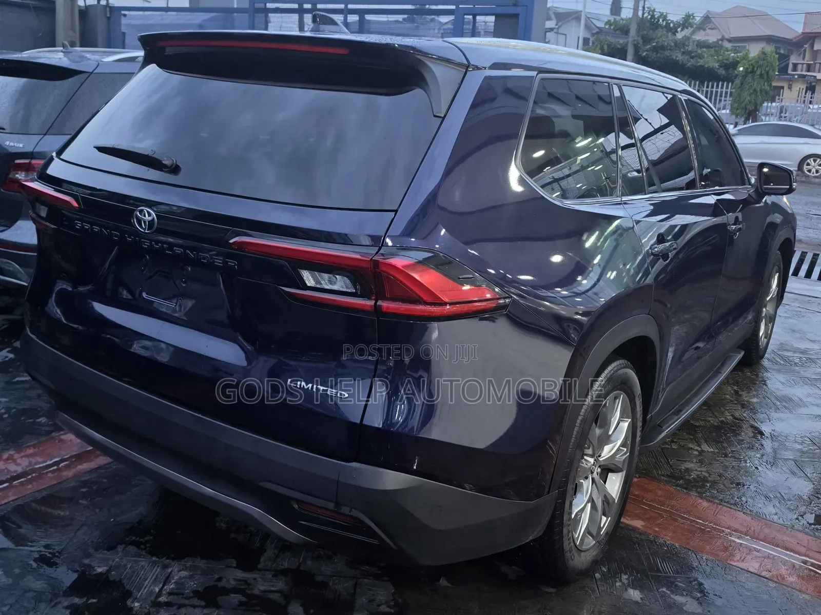 Toyota Highlander 2024 Blue