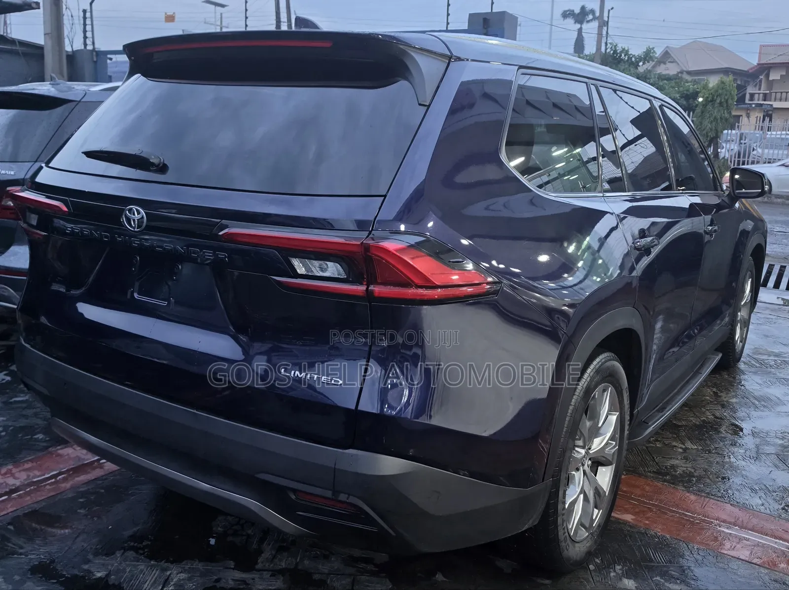 Toyota Highlander 2024 Blue