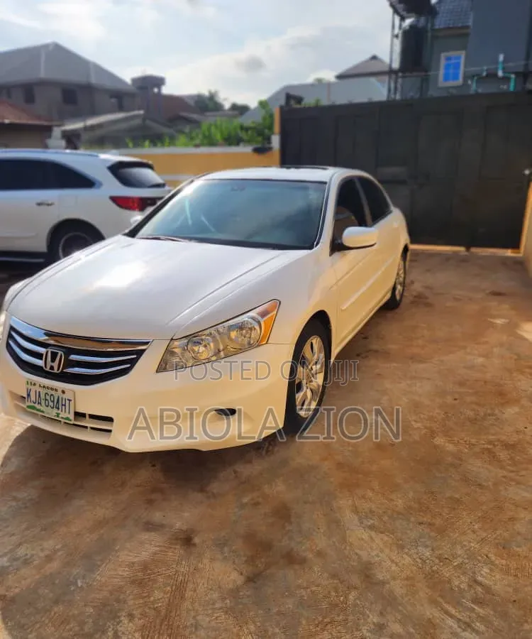 Honda Accord Sedan EX Automatic 2010 White