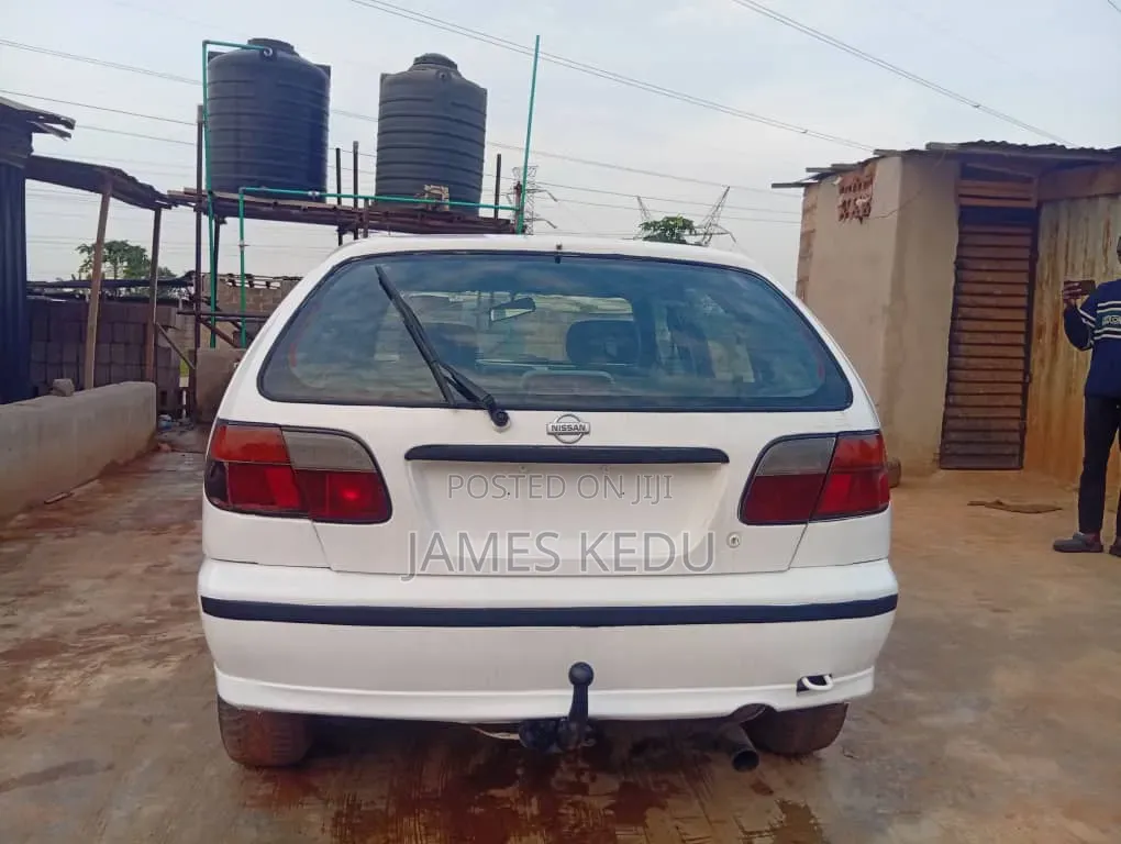 Nissan Almera Tino 2004 Silver