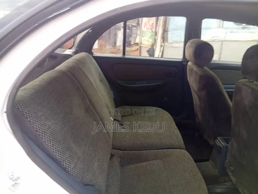 Nissan Almera Tino 2004 Silver