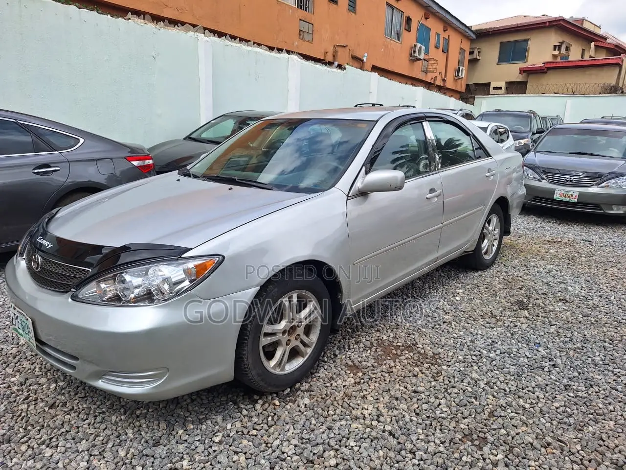 Toyota Camry LE 4dr Sedan (2.4L 4cyl 5M) 2004 Silver