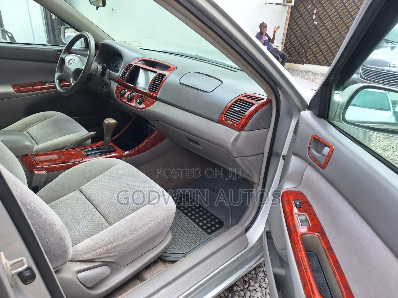 Toyota Camry LE 4dr Sedan (2.4L 4cyl 5M) 2004 Silver