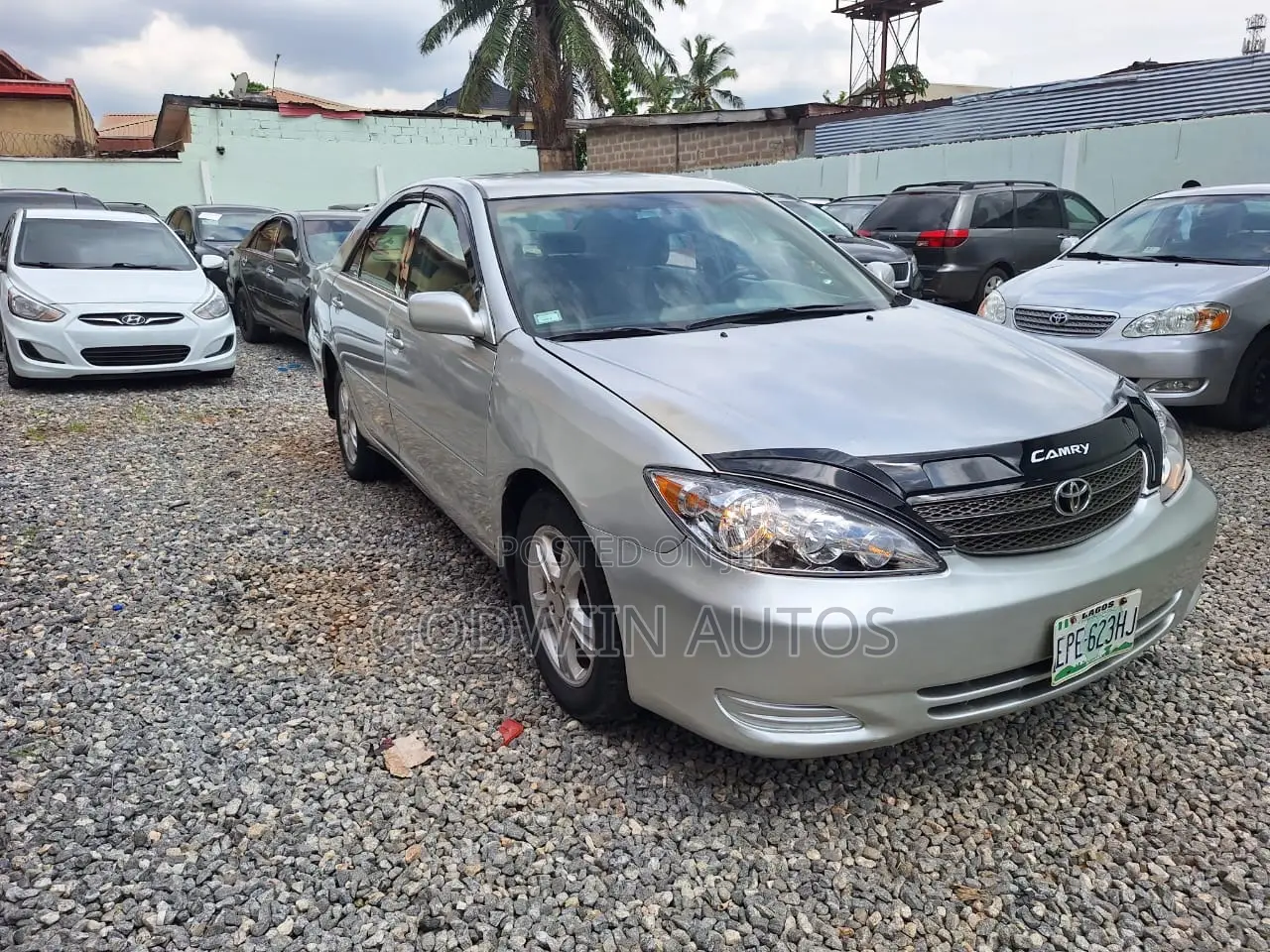 Toyota Camry LE 4dr Sedan (2.4L 4cyl 5M) 2004 Silver